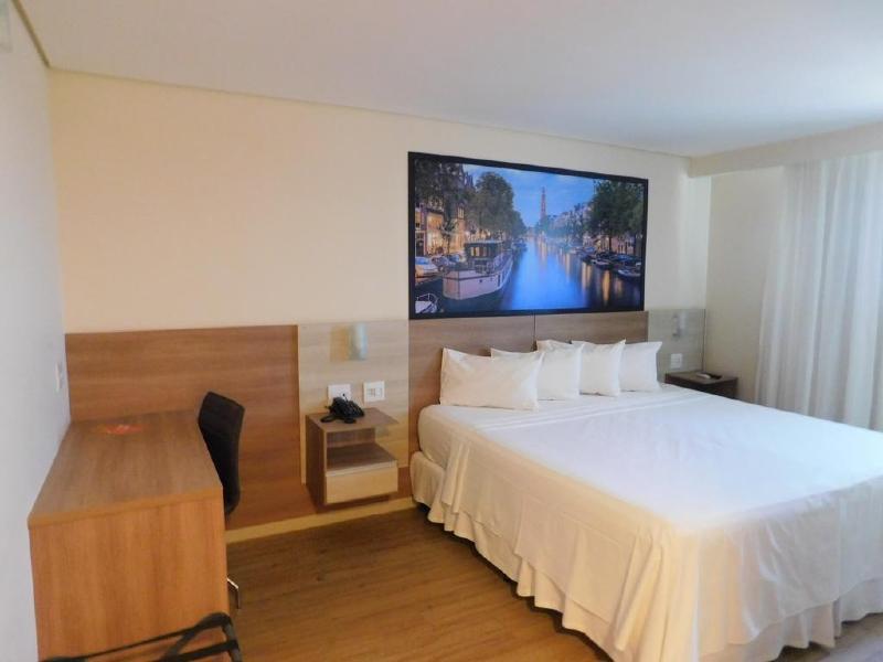 Hotel Amsterdam Montes Claros Exteriör bild