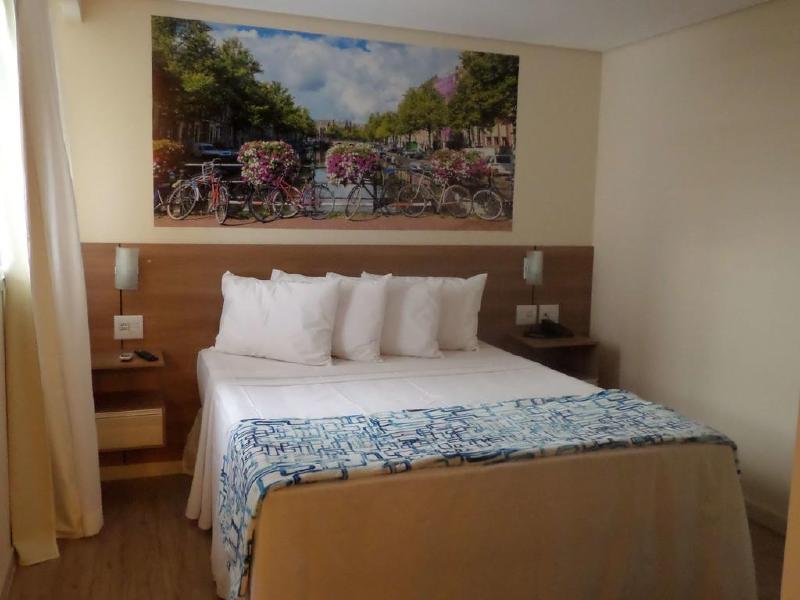 Hotel Amsterdam Montes Claros Exteriör bild